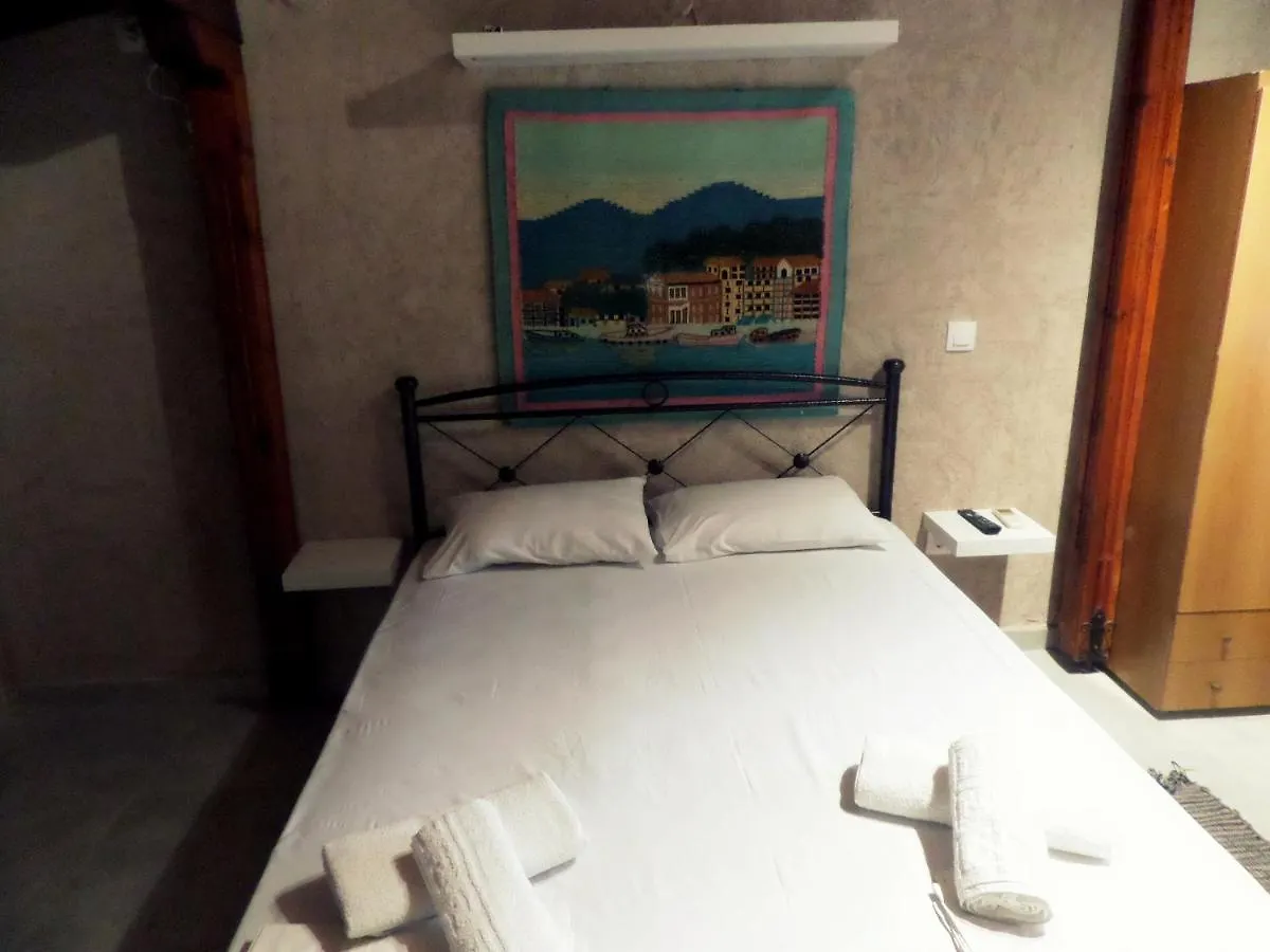 Artemis Studios & Apartments Nea Kallikrateia Görögország