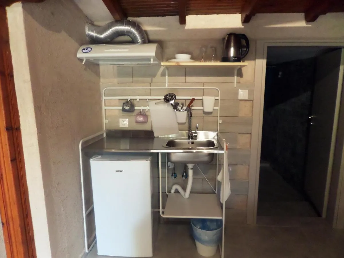 Artemis Studios & Apartments Nea Kallikrateia Greece