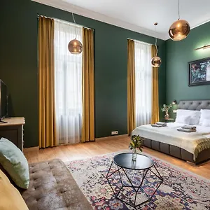 The Pearl Of The Heart Of , Budapest Ungarn