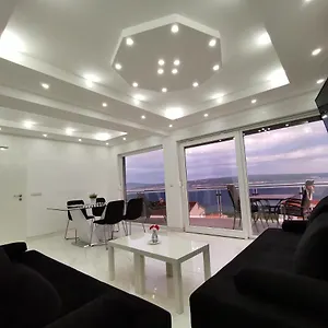 Blazevic, Heated Pool&jacuzzi Apartman Dramalj